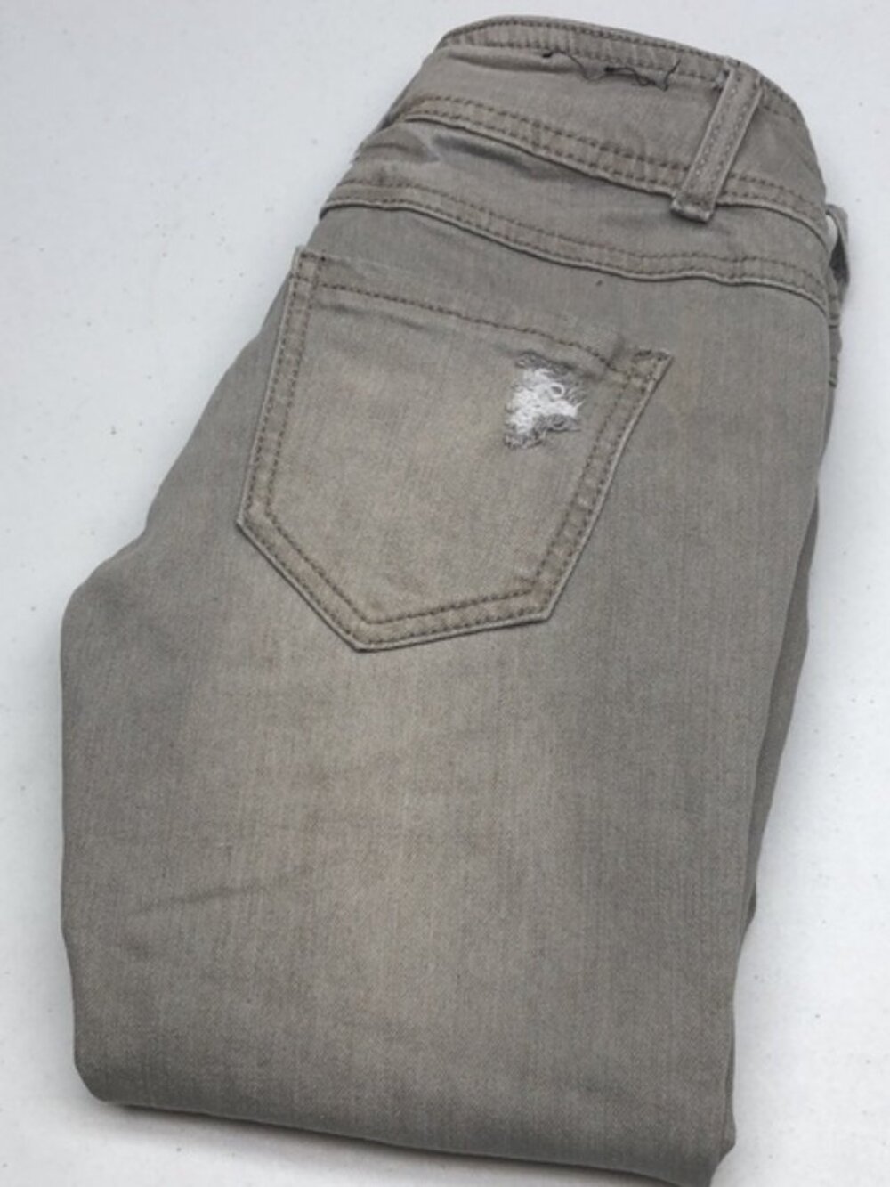LONDON GRAY FACTORY DISTRESS MID-RISE SKINNY JEANS 3/26x31 ⭐️